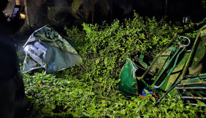 গাজীপুরে কাভার্ডভ্যান-অটোরিকশার মুখোমুখি সংঘর্ষে নিহত ২