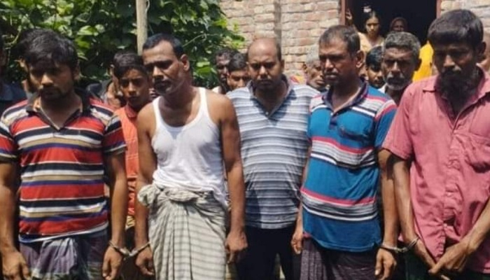গাঁজা সেবন করায় ৬ জনের জেল-জরিমানা