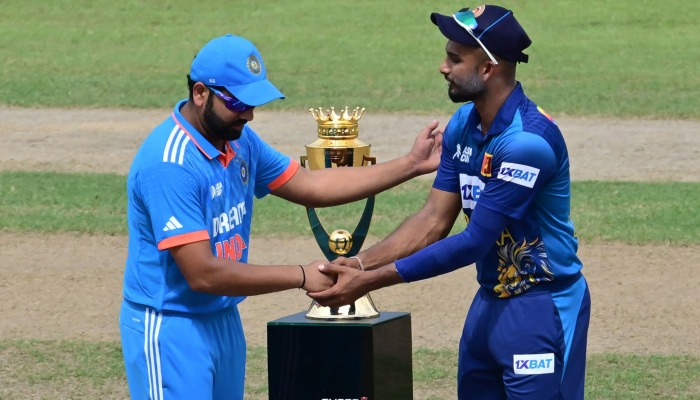 টসে জিতে ব্যাটিংয়ে শ্রীলঙ্কা
