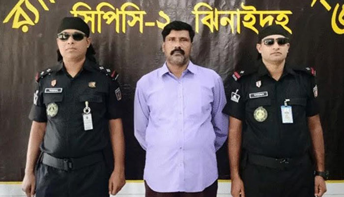 প্রধানমন্ত্রীর গাড়িবহরে হামলা মামলার আসামি গ্রেপ্তার