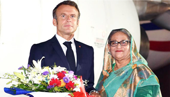 প্রধানমন্ত্রীর কার্যালয়ে ফরাসি প্রেসিডেন্ট ইমানুয়েল মাখোঁ