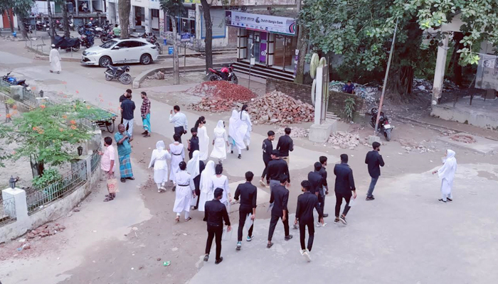 এইচএসসিতে ভুল প্রশ্ন: ৪২ পরীক্ষার্থীর শিক্ষাজীবন অনিশ্চিত