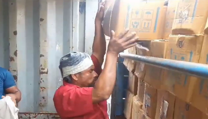 ভারত থেকে এল স্যালাইনের প্রথম চালান