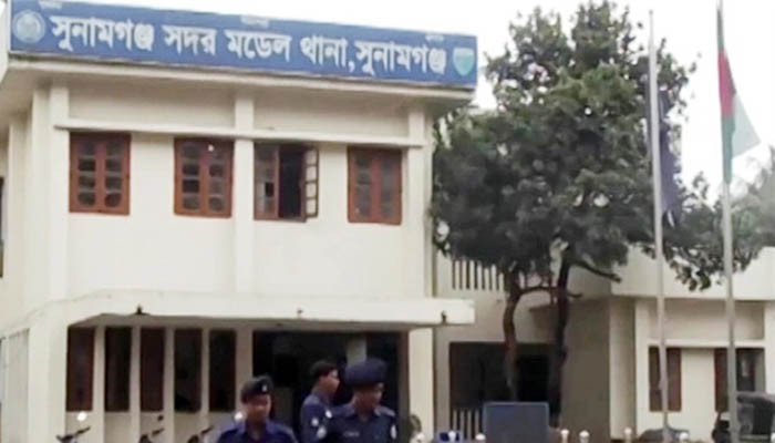 ইউপি চেয়ারম্যানের হোটেল থেকে তরুণ-তরুণী আটক