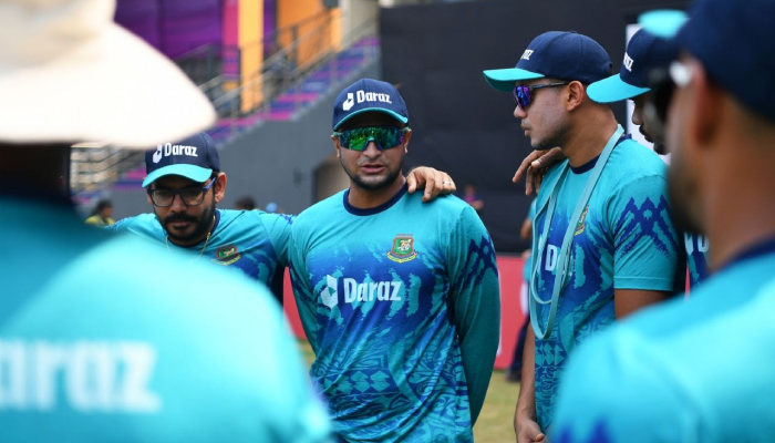 গঙ্গা পাড়ে পদ্মার হাহাকার গঙ্গা পাড়ে পদ্মার হাহাকার