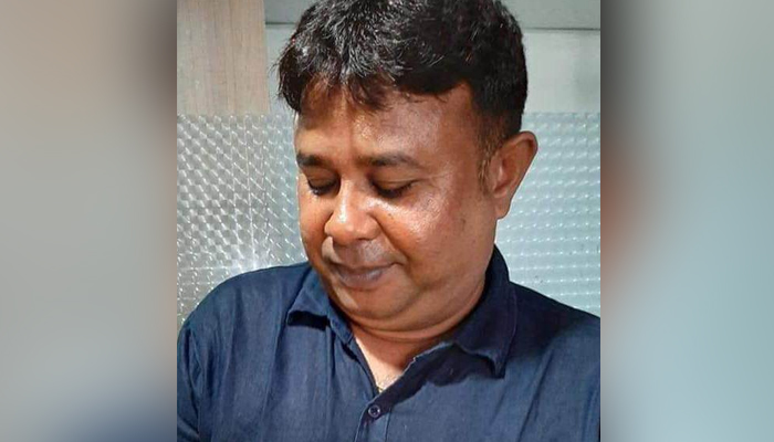 উখিয়ায় সড়ক দুর্ঘটনায় প্রাণ গেল এলজিইডি প্রকৌশলীর উখিয়ায় সড়ক দুর্ঘটনায় প্রাণ গেল এলজিইডি প্রকৌশলীর