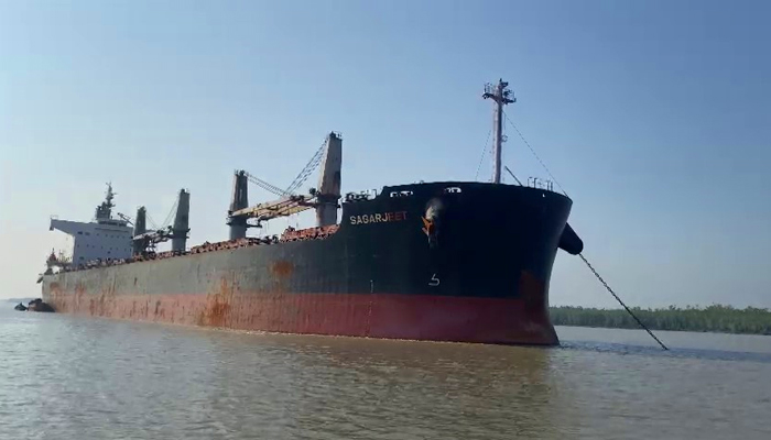 রামপাল তাপ বিদ্যুৎ কেন্দ্রের কয়লা নিয়ে মোংলায় বিদেশি জাহাজ রামপাল তাপ বিদ্যুৎ কেন্দ্রের কয়লা নিয়ে মোংলায় বিদেশি জাহাজ