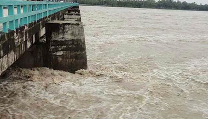 ভারত থেকে ভেসে আসা আরও দুই মরদেহ হস্তান্তর