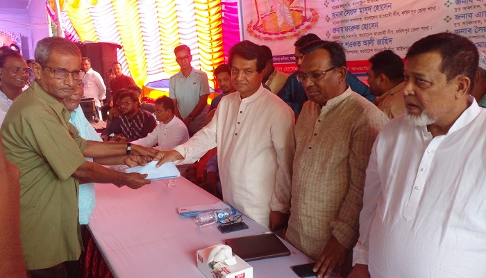 আ’লীগ ক্ষমতায় থাকলেই সাম্প্রদায়িক সম্প্রীতি সুদৃঢ় হয়: এ. কে. আজাদ