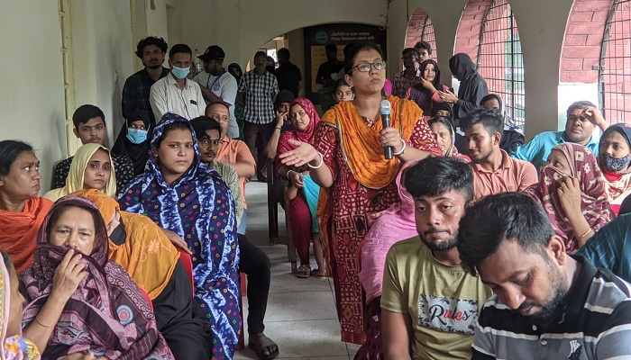 জলাতঙ্ক টিকা নিতে চাওয়া হয় বকশিশ