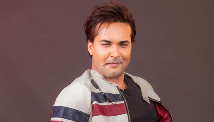 এই পাগলামিটা করে যেতে চাই: আদর আজাদ