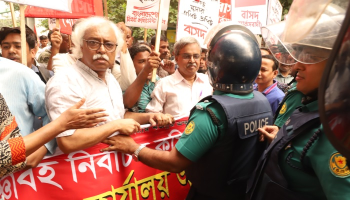 পুলিশি বাধায় পণ্ড বাম জোটের ইসি ঘেরাও কর্মসূচি