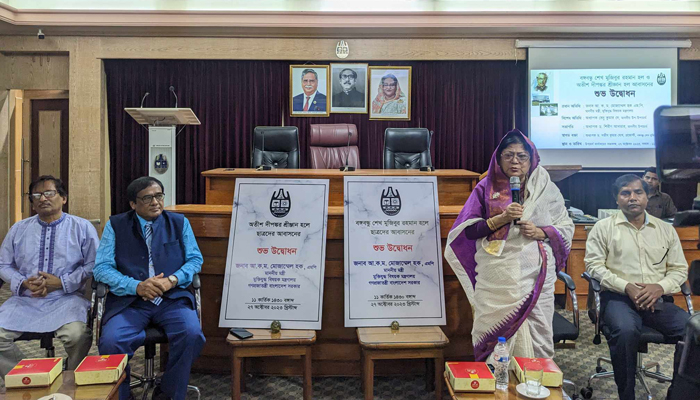 প্রধানমন্ত্রী চাইলেই চলে যাব, আমাকে আরেকটু সহ্য করুন