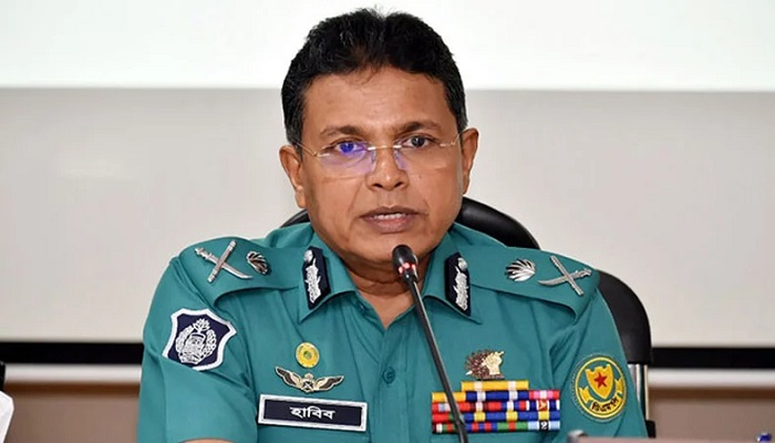 দুর্গাপূজায় কঠোর নিরাপত্তা ব্যবস্থা: ডিএমপি কমিশনার