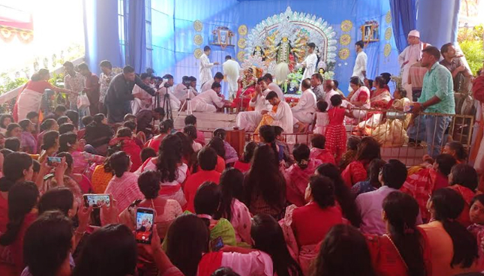 ফরিদপুরে ঐতিহ্যবাহী কুমারী পূজা অনুষ্ঠিত