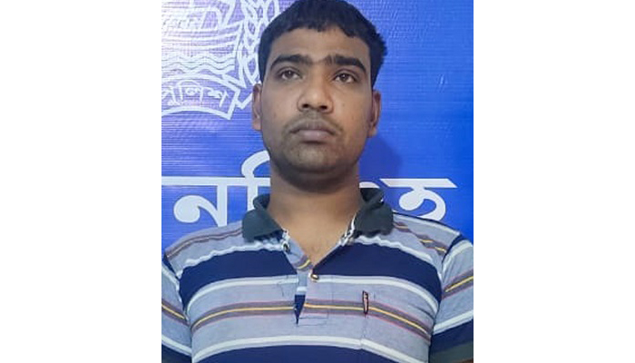 মরদেহের পাশে পাওয়া জুতায় মিলল খুনির সন্ধান