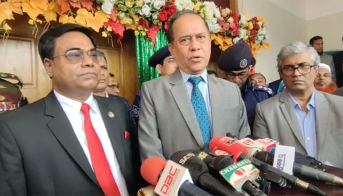 আপনার ঘর আমি পাহারা দিতে পারব না, তৃণমূল বিএনপিকে সিইসি