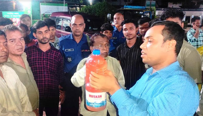 অকটেনের সঙ্গে পানি মিশিয়ে বিক্রি, লাখ টাকা জরিমানা