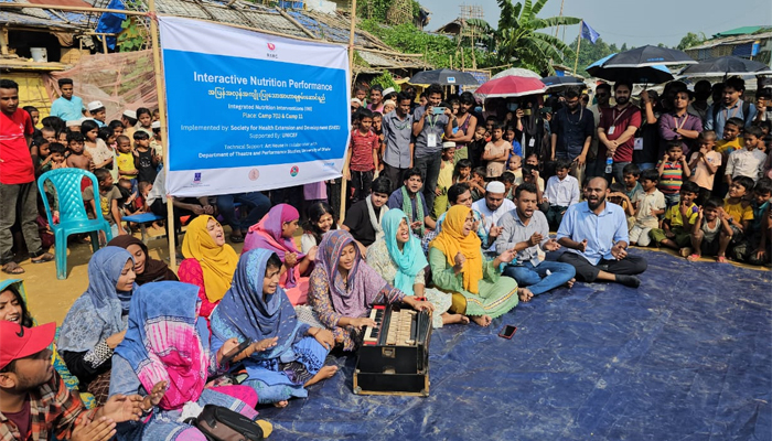 রোহিঙ্গা ক্যাম্পে ঢাবির থিয়েটার বিভাগের পথনাটক