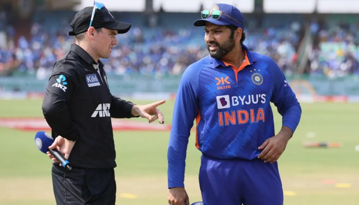 হার্দিককে ছাড়াই ফিল্ডিংয়ে ভারত, একাদশে সূর্যকুমার