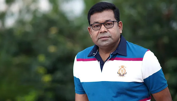 যে কারণে সতর্কবার্তা দিলেন মনির খান