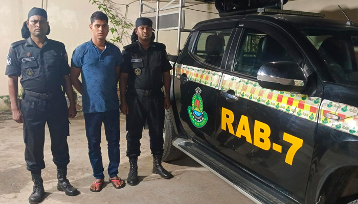 দ্বিতীয় বিয়ের মত না দেওয়ায় স্ত্রীকে হত্যা, যুবক গ্রেপ্তার