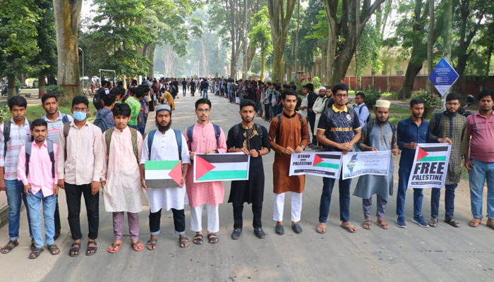 ফিলিস্তিনিদের সংগ্রামে সংহতি জানালেন রাবি শিক্ষার্থীরা