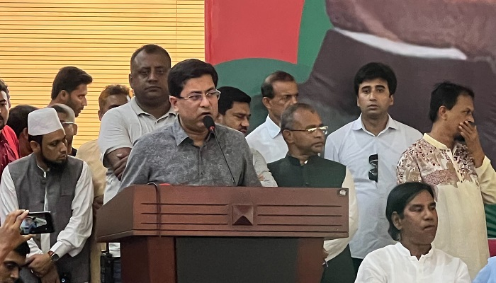 ‘লগি-বৈঠা’ নিয়ে আবারও গণতন্ত্র রক্ষা করব: শেখ তাপস