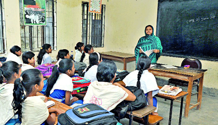 শিক্ষকস্বল্পতা মোকাবিলায় করণীয়