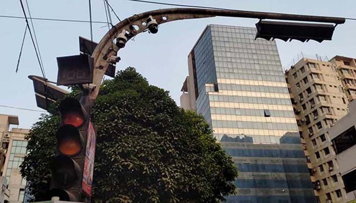নয়াপল্টনে সিসিটিভি ক্যামেরা বসাচ্ছে ডিএমপি