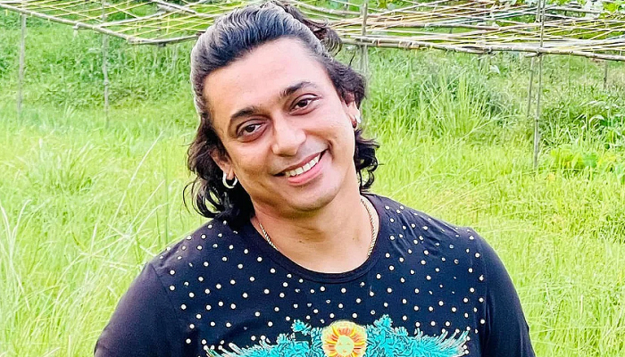 জায়েদ খান